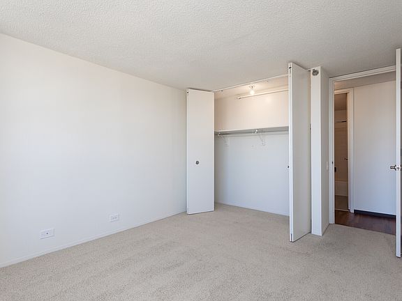 5th image of 550-570 W Monroe St #1-2410