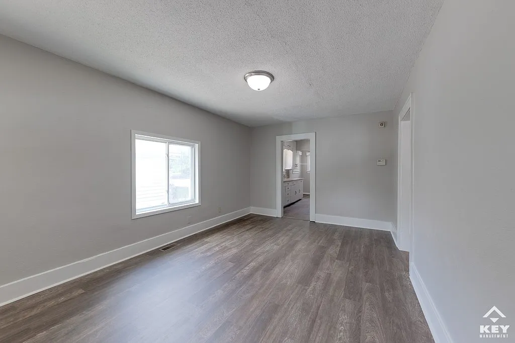 2 bed, 1.0 bath, 756 sqft, $750 — Photo 3