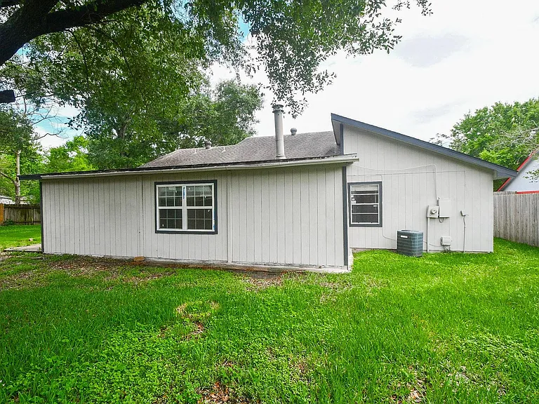2406 Blue Mist Ct — Photo 31
