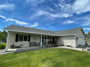 430 Hillcrest Circle Dr, Omak, WA 98841