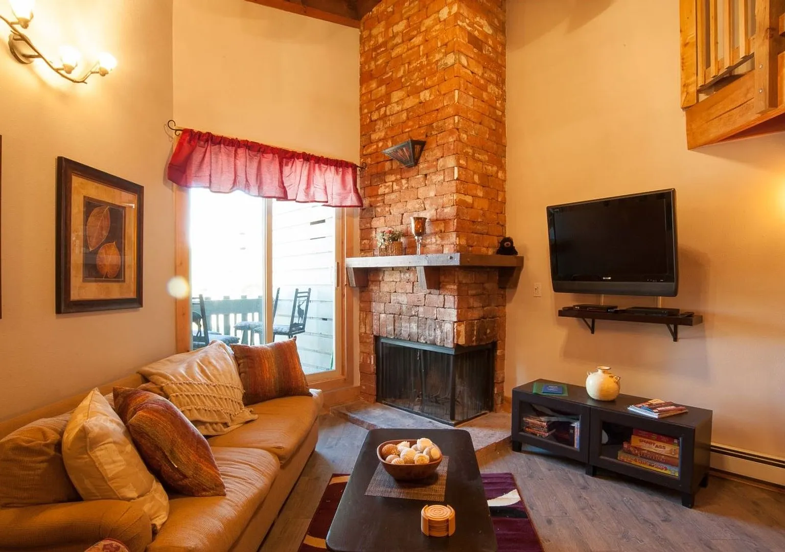 Long Term or Winter Seasonal Rental- Treehouse Condos 302C — Photo 4