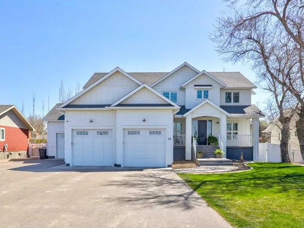 39 N 1st St E, Magrath, AB T0K 1J0