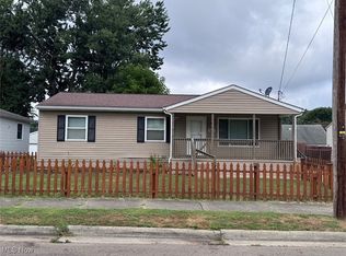 366 Dennison Ave, Akron, OH 44312