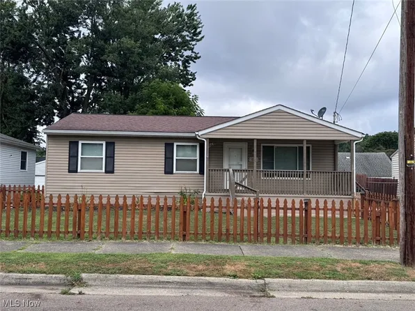 366 Dennison Ave, Akron, OH 44312