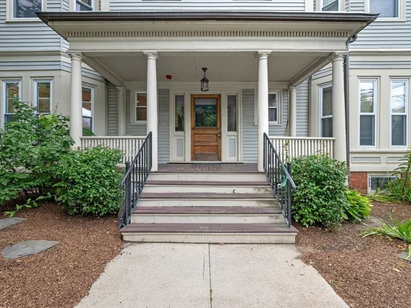 21 School St APT 1L, Somerville, MA 02143
