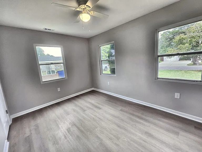 536 Leonard Rd — Photo 8