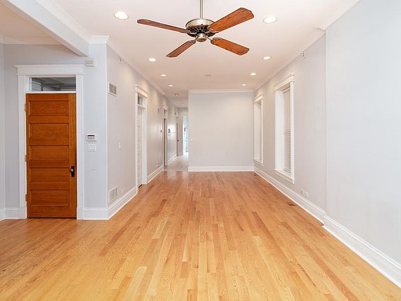 5th image of 3527 N Hermitage Ave #1