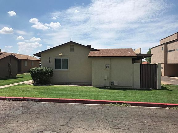 2nd image of 908 S Oakwood Dr