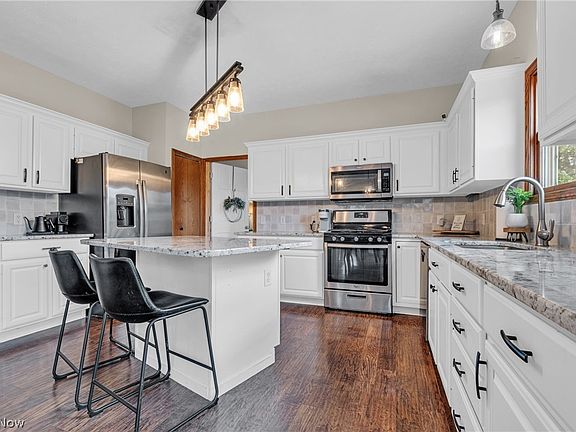 4th image of 2462 Tamarack Trl