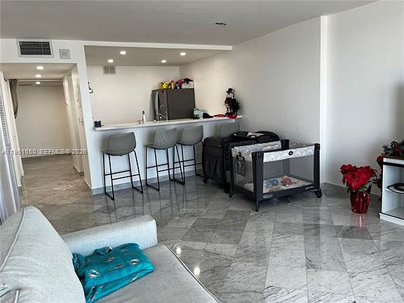 5th image of 401 Ocean Dr APT 716