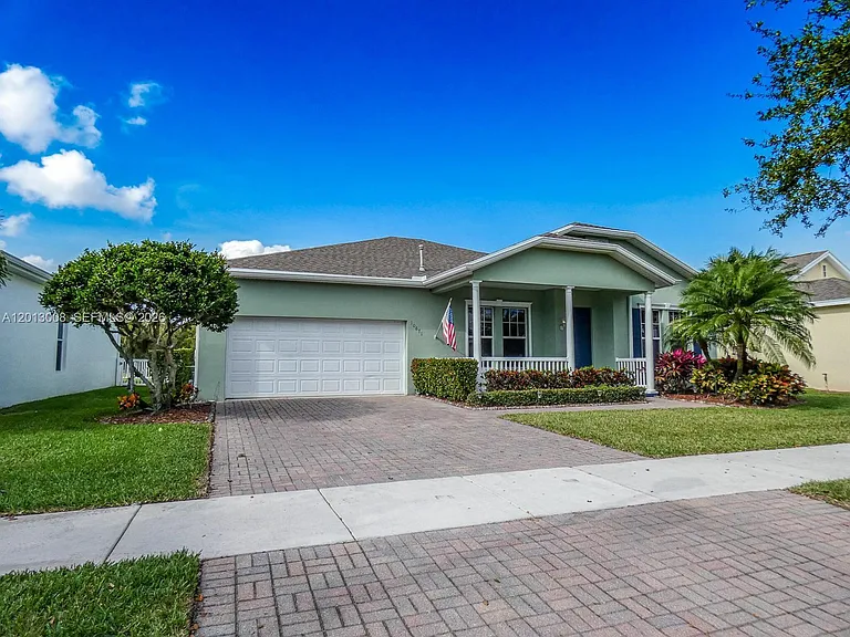 10671 SW Waterway Ln — Photo 2