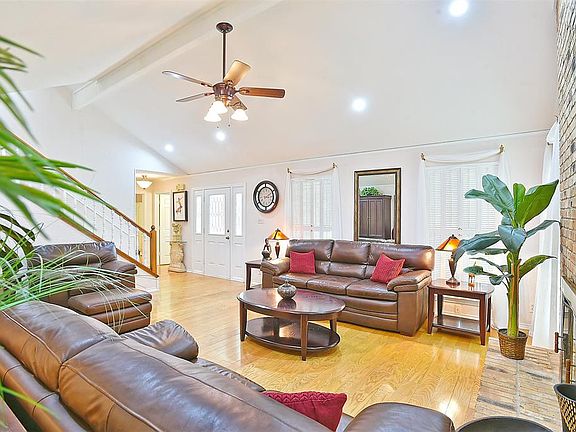 4th image of 5005 Oak Bend Cir