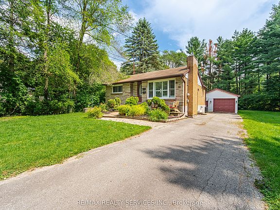 3rd image of 43 Maple Ave