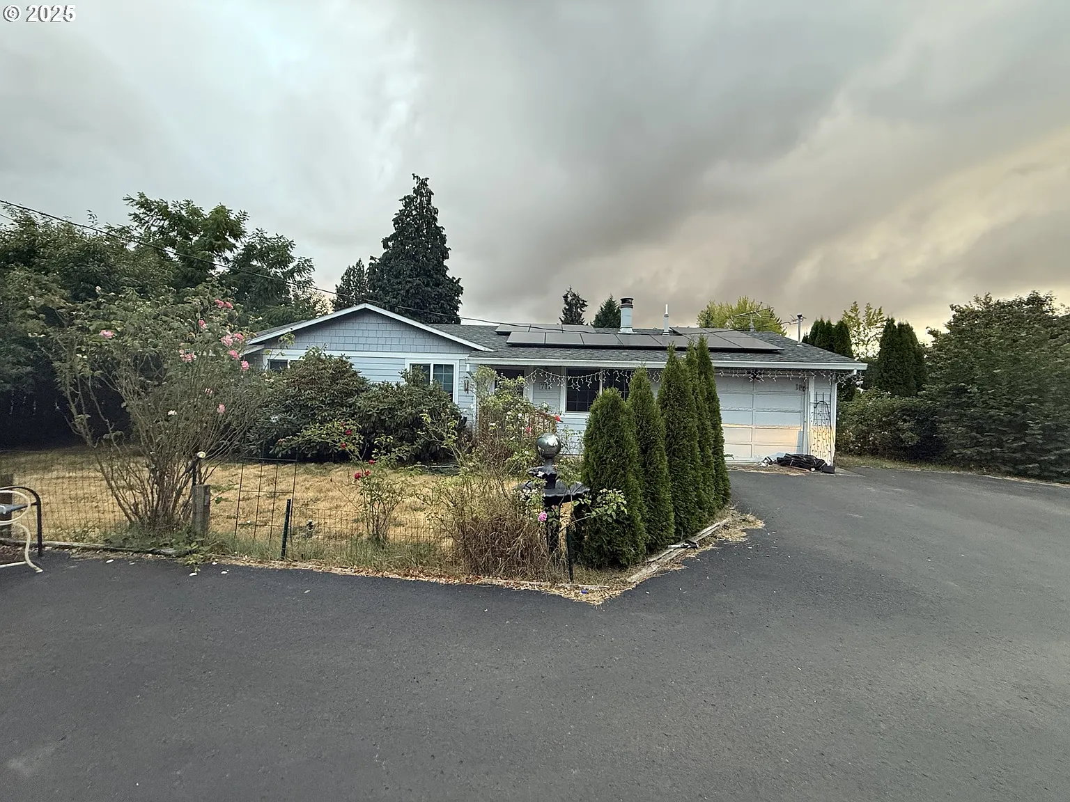 711 NW Connell Ave photo 1