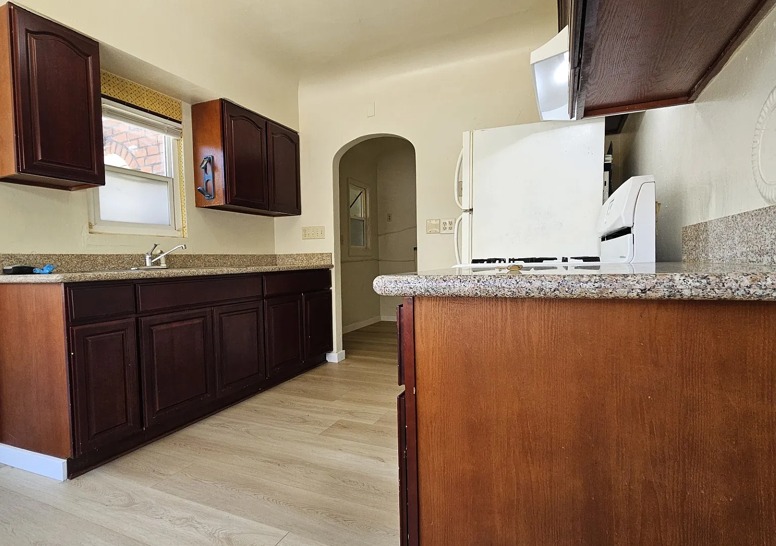 Charming 2 bed/1 bath home — Photo 2