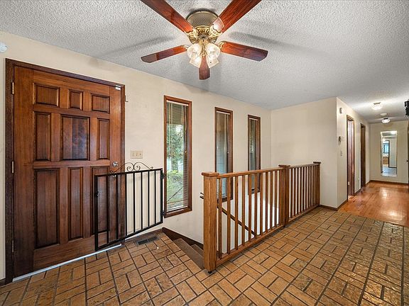 4th image of 5209 W Myrtlewood Ct