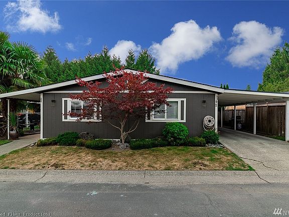2nd image of 725 37th St SE Trailer 42