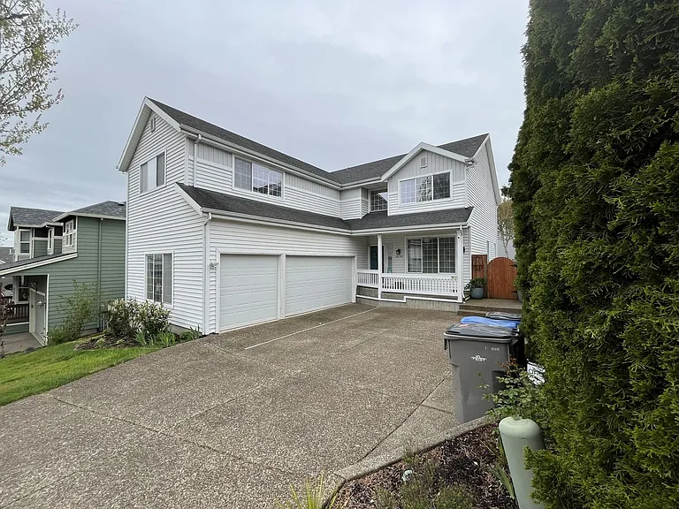 14199 SW Tewkesbury Dr — Photo 2