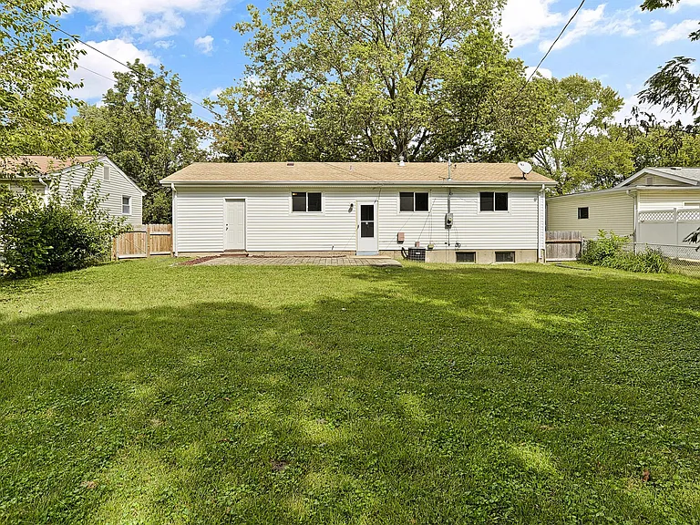 532 Holiday Ave — Photo 10
