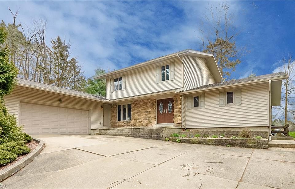 1st image of 497 Beaverbrook Dr