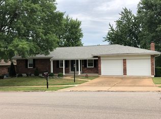 5057 Towne Centre Dr, Saint Louis, MO