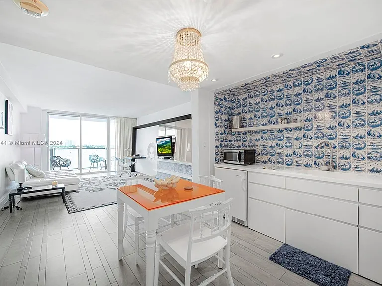 1100 W West Ave #620 — Photo 11