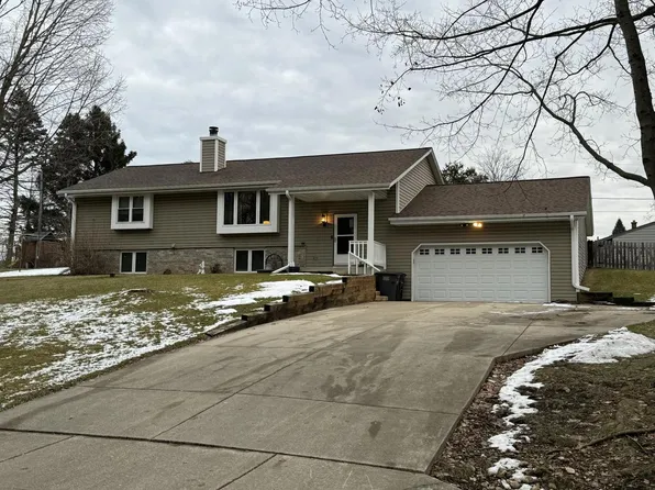 W227S8910 South Marianne AVENUE, Big Bend, WI 53103