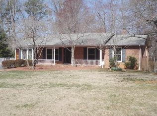 2335 Amelia Rd, Pfafftown, NC 27040