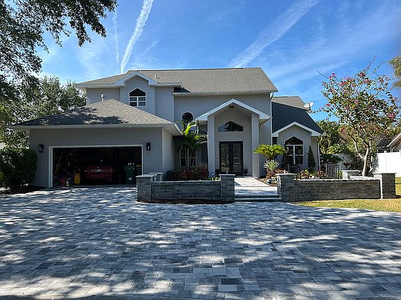3rd image of 162 Windward Way