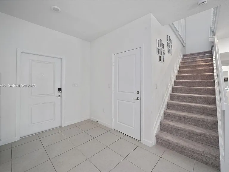 2629 SE 24th Pl — Photo 3