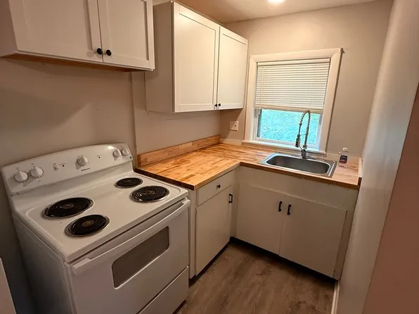 27 E. Crescent St, 27 E Crescent St #6, Augusta, ME 04330