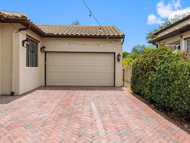 6022 Beacon Shores St — Photo 7