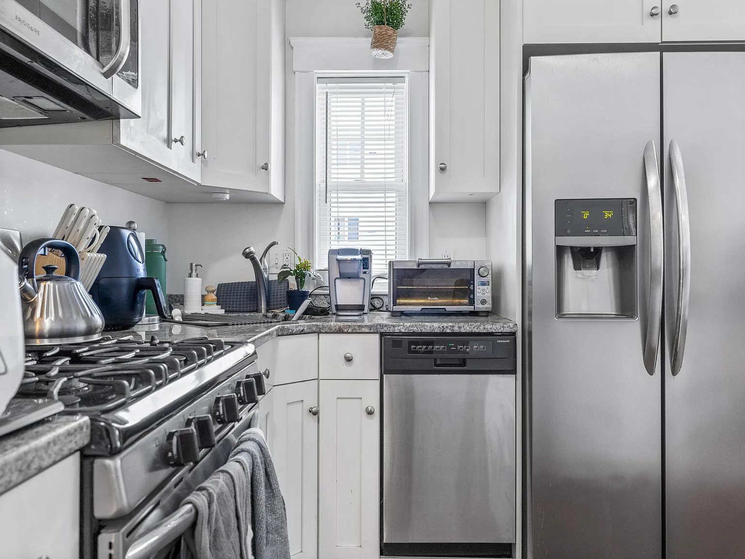 3 bed, $3,750 — Photo 4