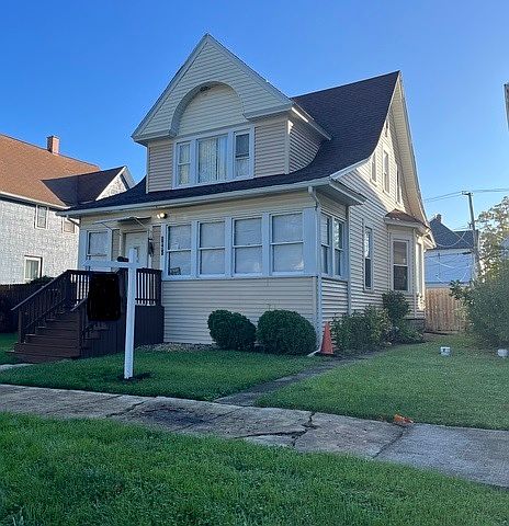 1st image of 1651 Thorn St