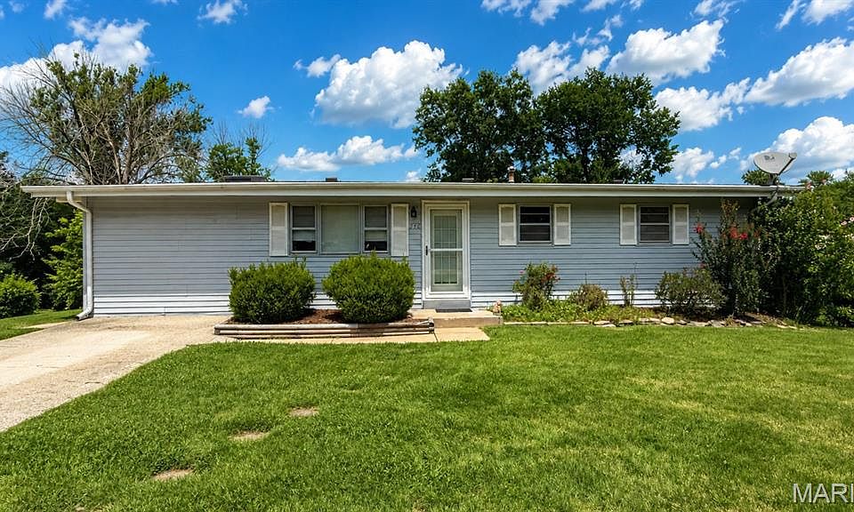1st image of 246 Oakborough Dr