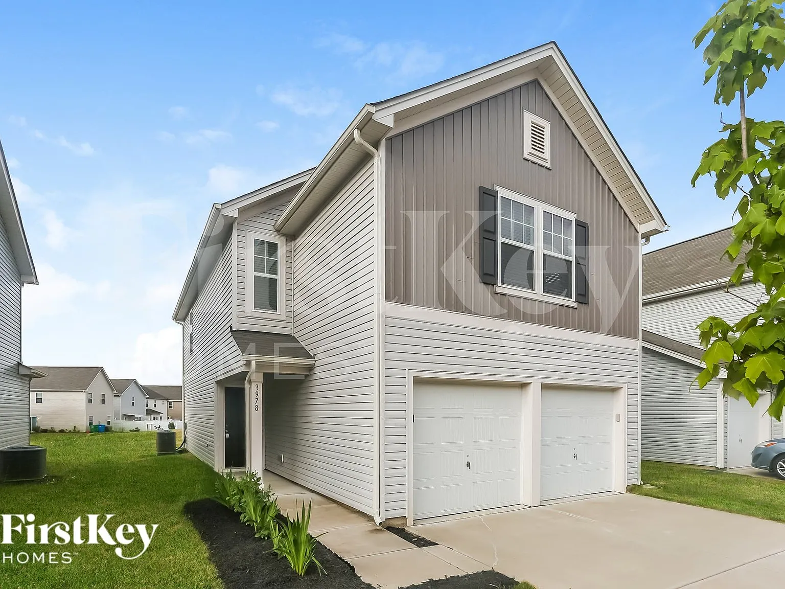 3 bed, 2.5 bath, 1720 sqft, $2,310 — Photo 3