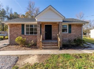 20204 Laurel Rd, South Chesterfield, VA 23803