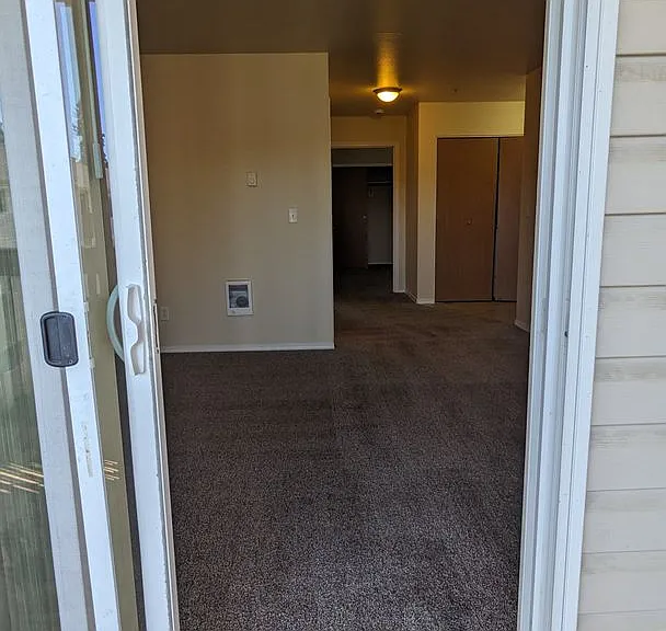 Wellesley Park Apartments — Photo 28