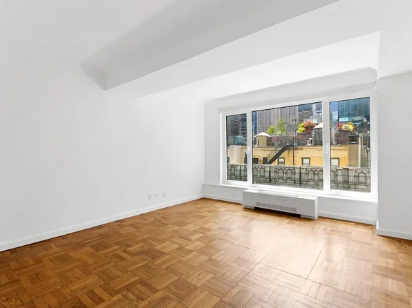 200 Central Park South image 5 of 9