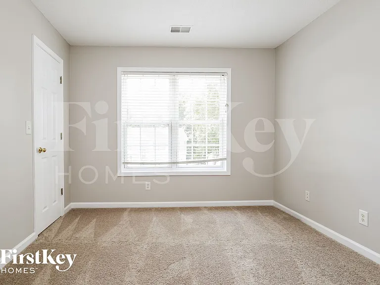 55 Foster Trace Dr — Photo 10