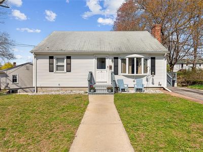 39 Oakland Dr, West Warwick, RI, 02893