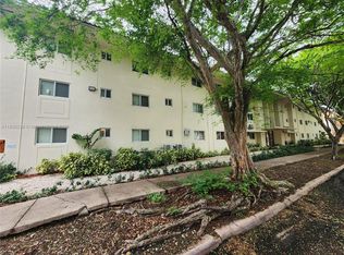 1014 Salzedo St APT 304, Coral Gables, FL 33134