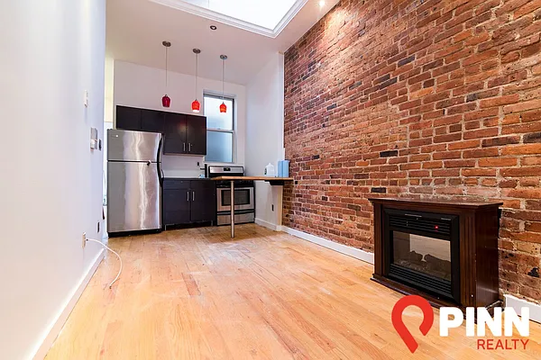 Rented by Pinn Realty | media 1