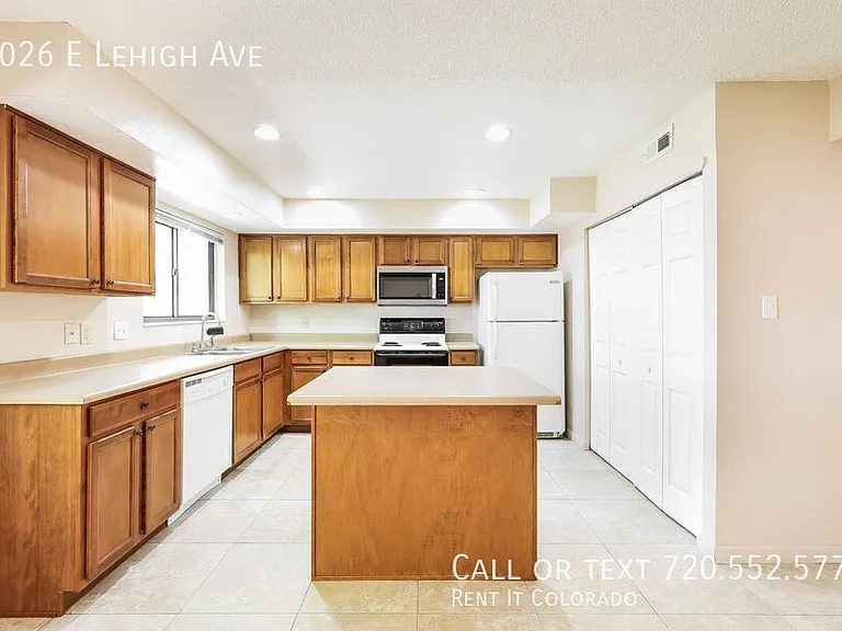 9026 E Lehigh Ave — Photo 3