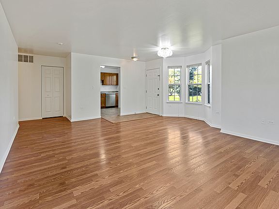 5th image of 2227 Waterleaf Ct Unit 104