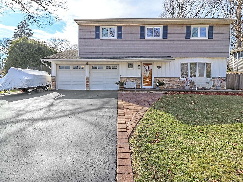 1st image of 16 Delano Ln