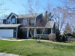 1073 Greta Ave, Woodstock, IL 60098