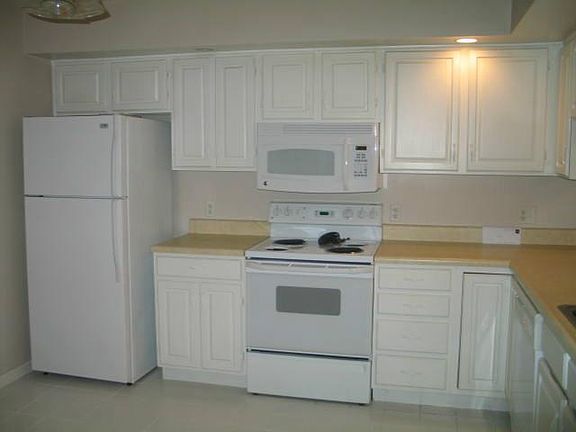 3rd image of 38 Brookview Dr