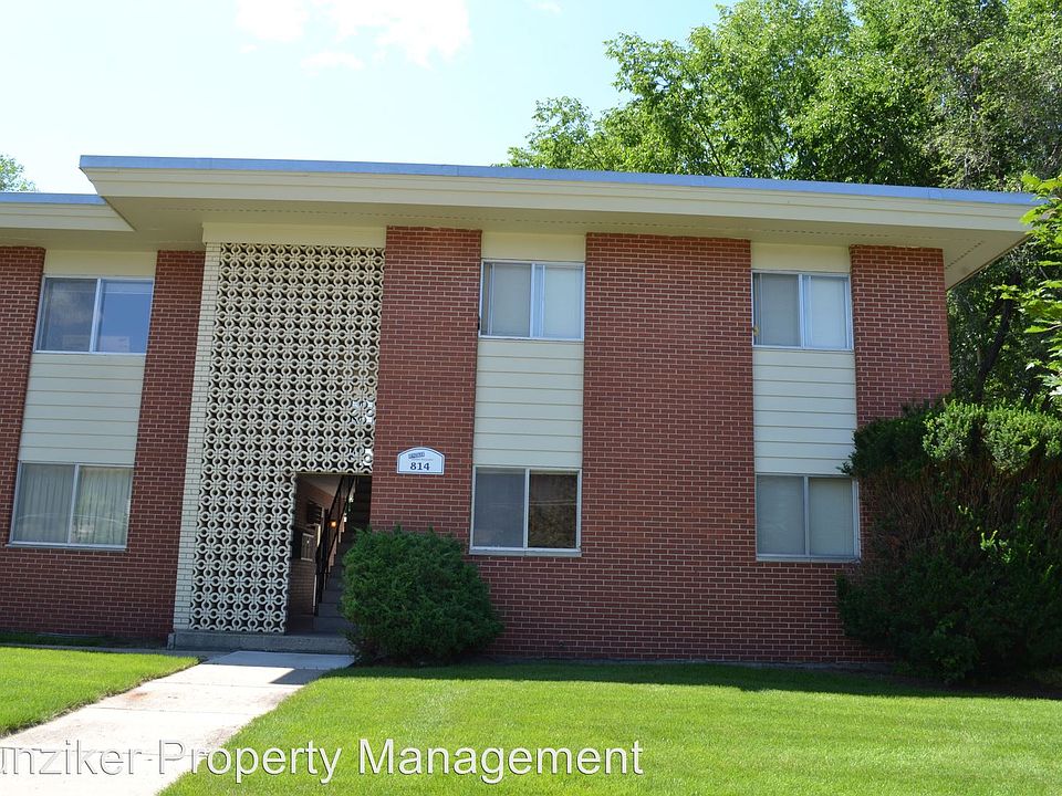 1st image of 814 24th St Unit 2