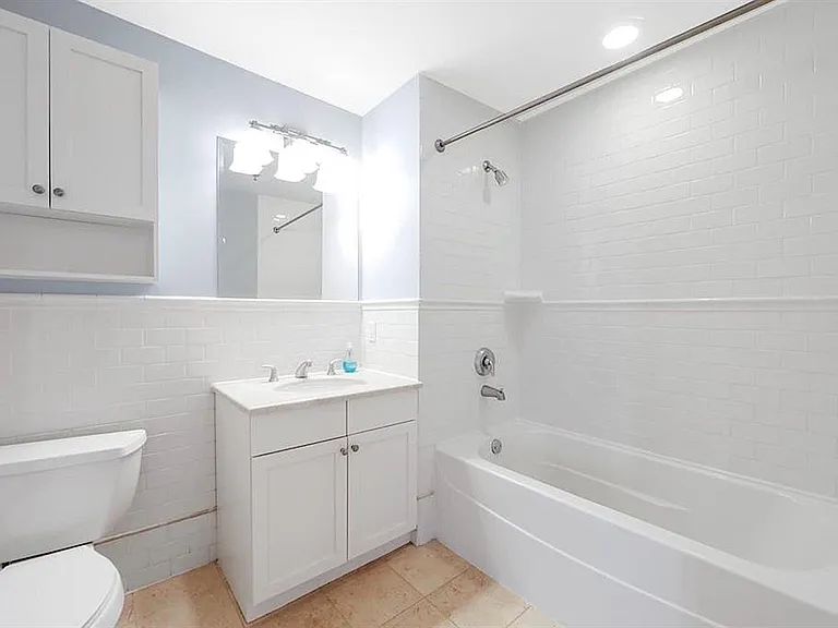 830 Monroe St #4I — Photo 12